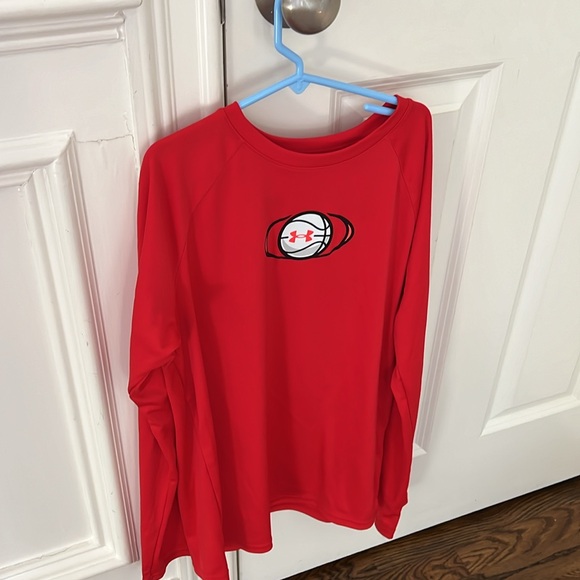 Under Armour size large loose fit performance shirt - Picture 3 of 7